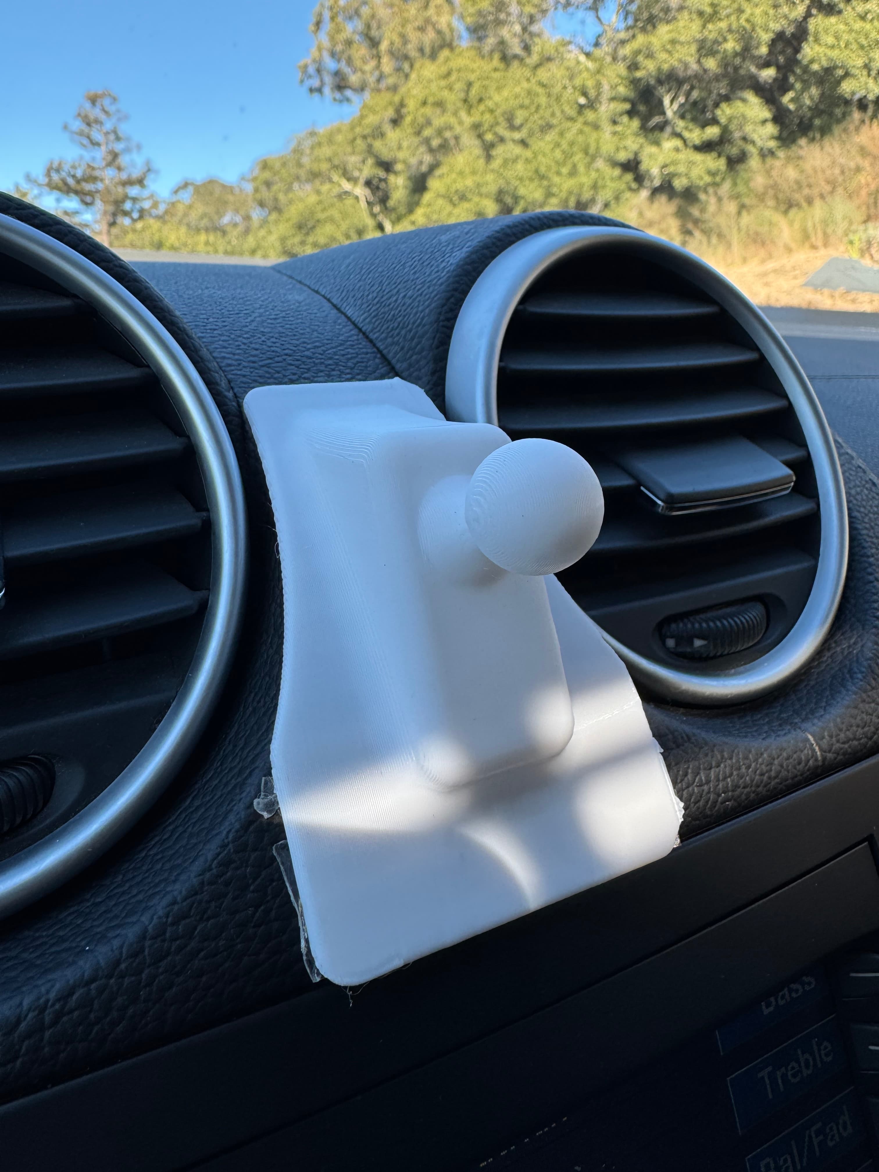 Dashboard 17 mm Ball-Mount Adapter