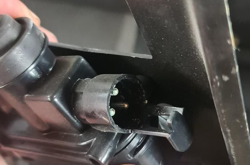Central-Locking Connector Shell Set