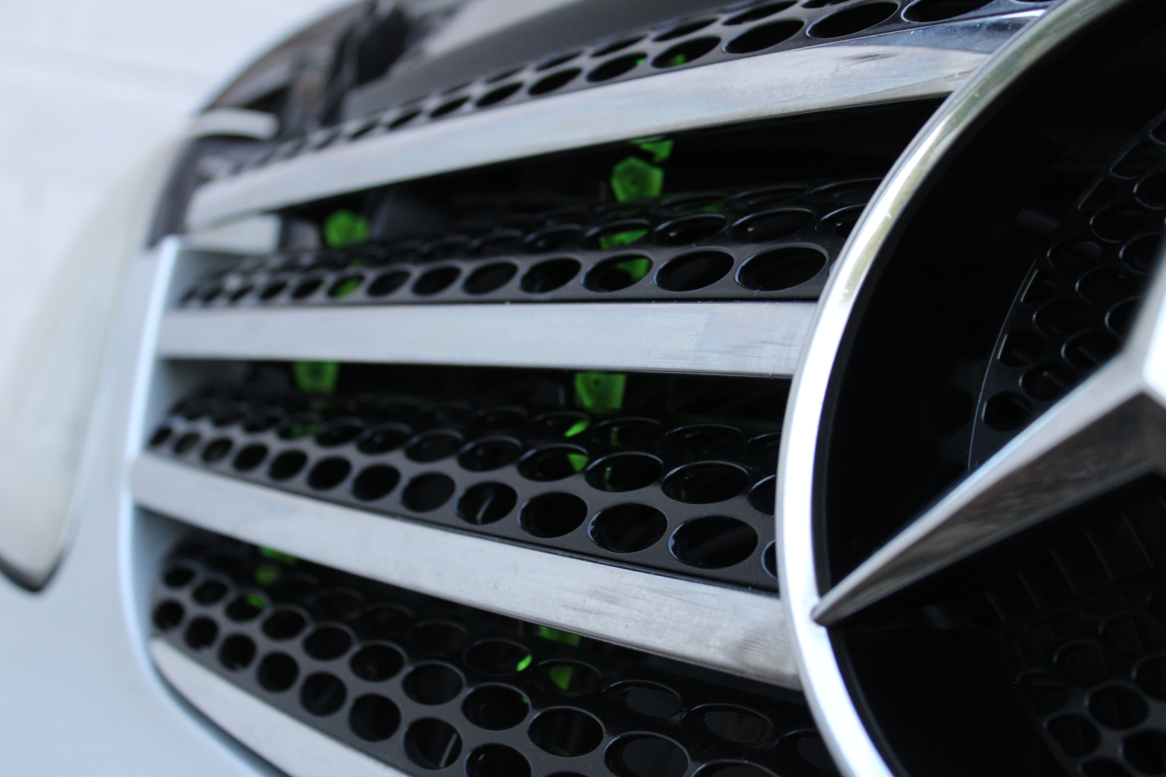 Front-Grille Mounting-Tab Repair Set