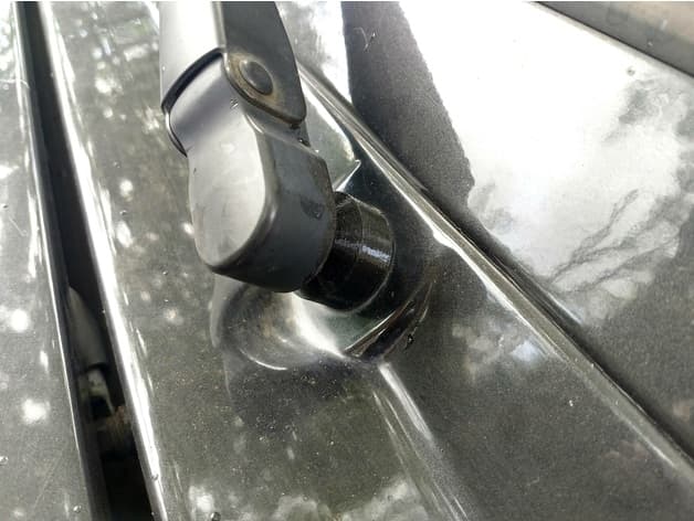 Windscreen-Wiper Spindle Nut Cover