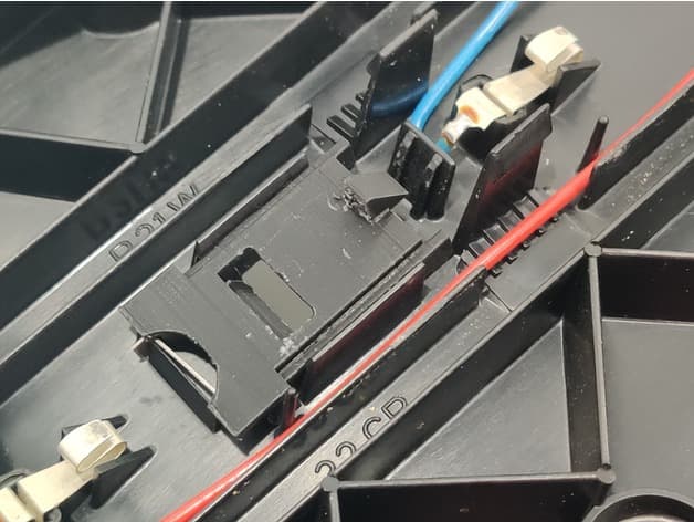 Tail-Lamp Bulb-Carrier Retaining Clip
