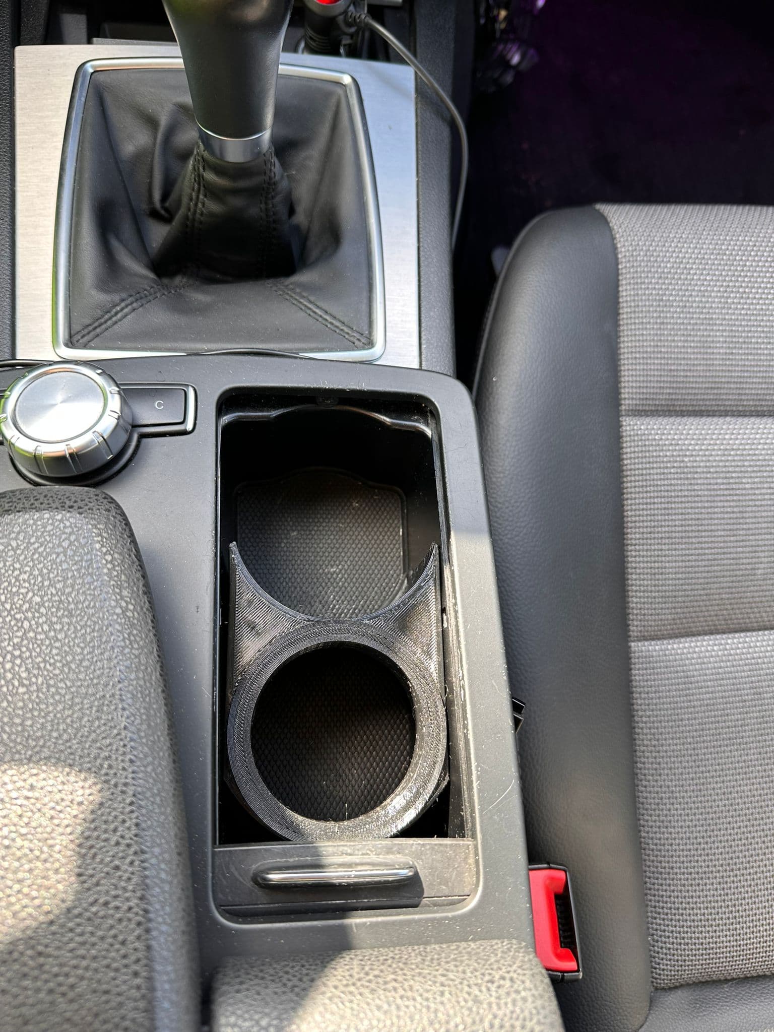 Centre-Console Cup Holder