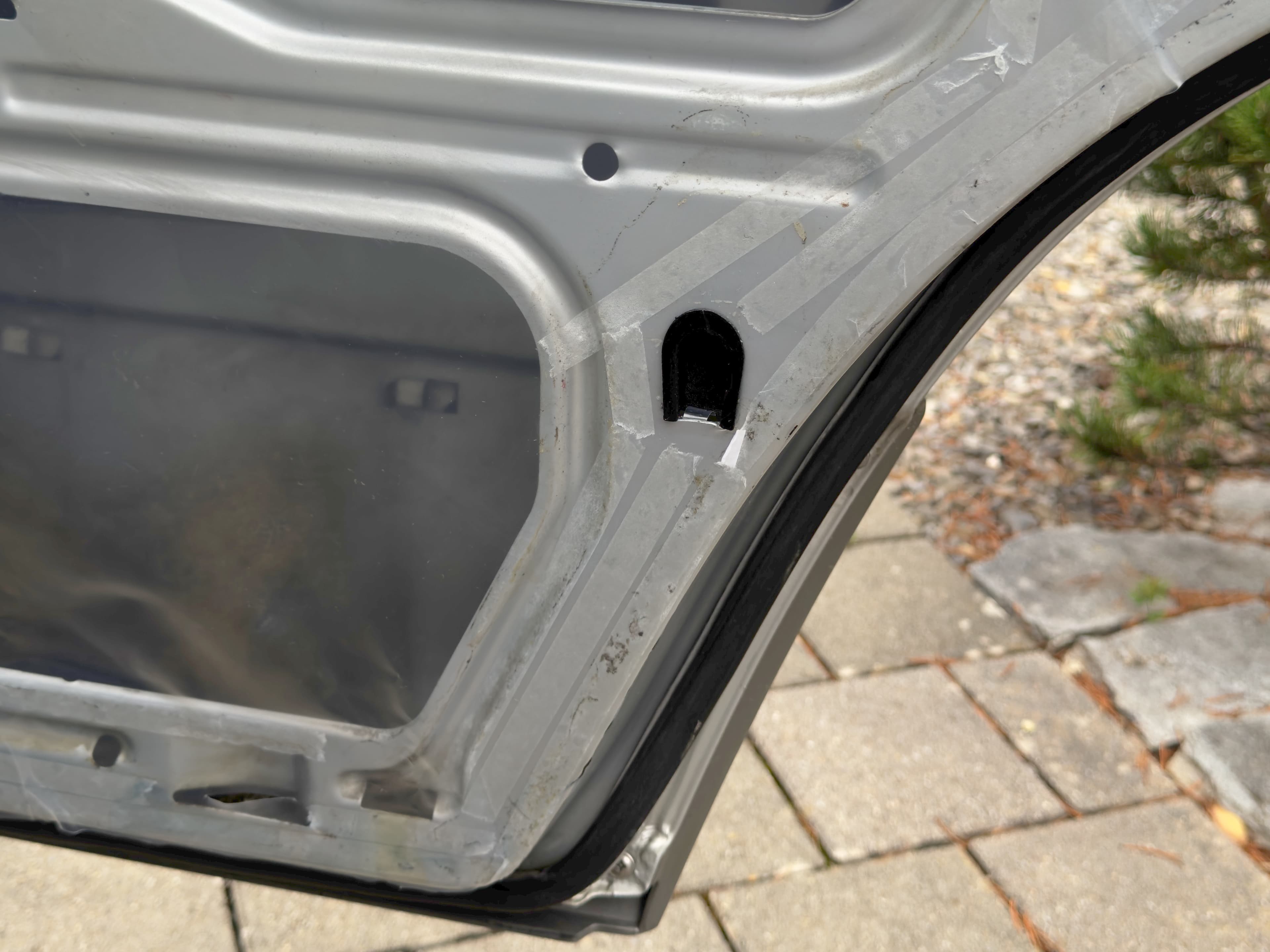 Door Vapour-Barrier Covering Clip
